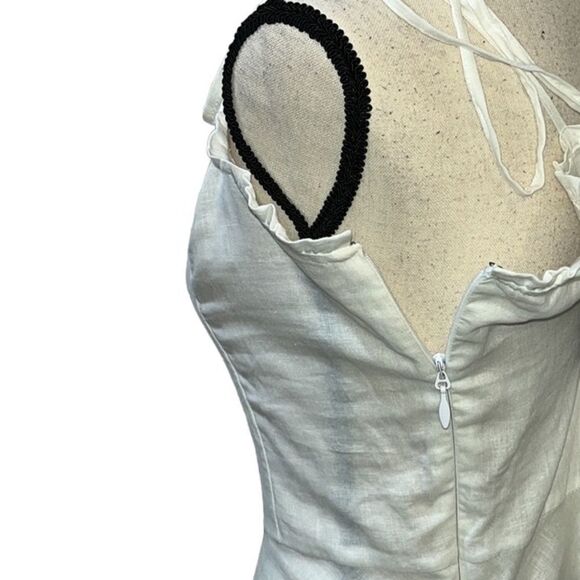 NY&Co Tie-Strap Preplum Sweetheart Neckline Blouse - Picture 6 of 11